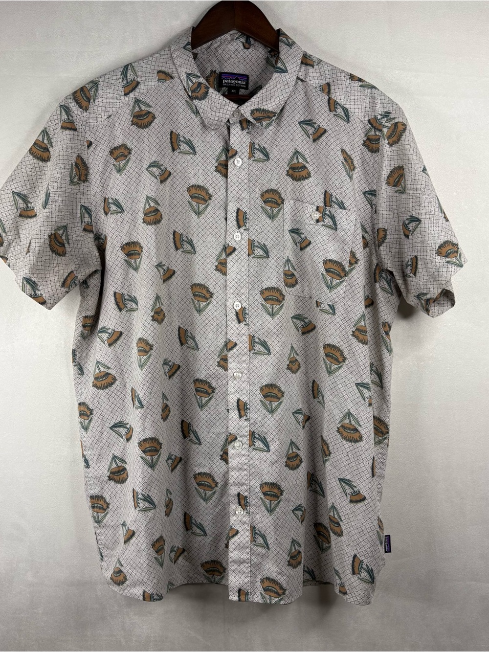 Patagonia Men’s Short-Sleeve Button-Up Shirt — White with Green & Tan Print